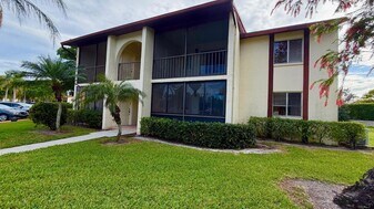 4717 Sable Pine Cir, Unit D1 in West Palm Beach, FL - Building Photo