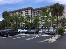777 S Federal Hwy in Pompano Beach, FL - Building Photo
