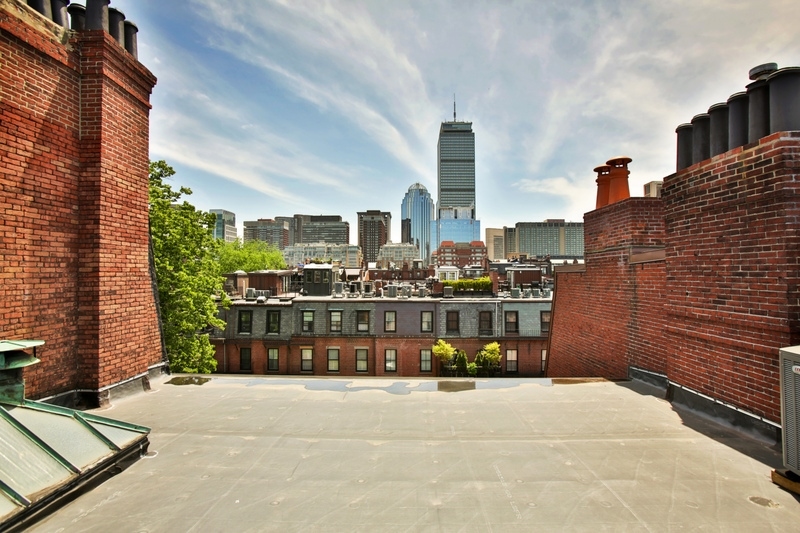 365 Beacon St in Boston, MA - Building Photo