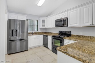 2130 Arbour Walk Cir in Naples, FL - Building Photo - Building Photo