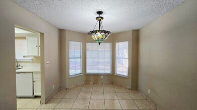 9013 Quiet Cove Way in Las Vegas, NV - Building Photo - Building Photo