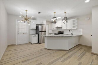 213 S 49th St in McAllen, TX - Building Photo - Building Photo
