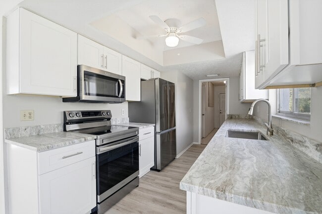 1130 Alabar Ln in Cape Coral, FL - Building Photo - Building Photo