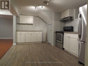 54 Tulloch Dr in Ajax, ON - Building Photo - Building Photo