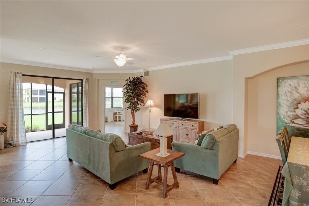 9126 Napoli Ct in Naples, FL - Building Photo