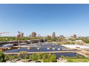401 S 1st St in Minneapolis, MN - Building Photo - Building Photo