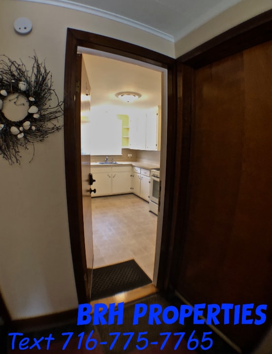 6 Concord Pl in Cheektowaga, NY - Building Photo