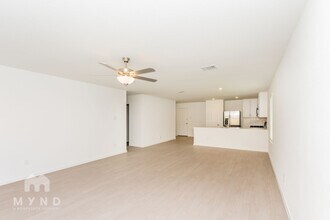 2700 Ctr Crk Ln in Fort Worth, TX - Building Photo - Building Photo