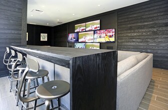 65 Bay Street Apartments in Jersey City, NJ - Building Photo - Interior Photo