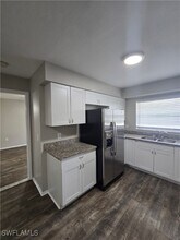 1904 Santa Barbara Blvd in Cape Coral, FL - Building Photo - Building Photo