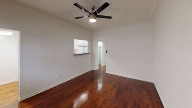 St. Andrews Manor Apartments...Charming Apartments...1920's Classic Brick..Newly Remodeled Building! in Los Angeles, CA - Foto de edificio - Interior Photo