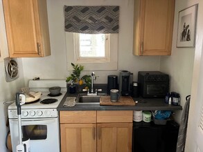 218 Lovell Ave in Mill Valley, CA - Building Photo - Building Photo