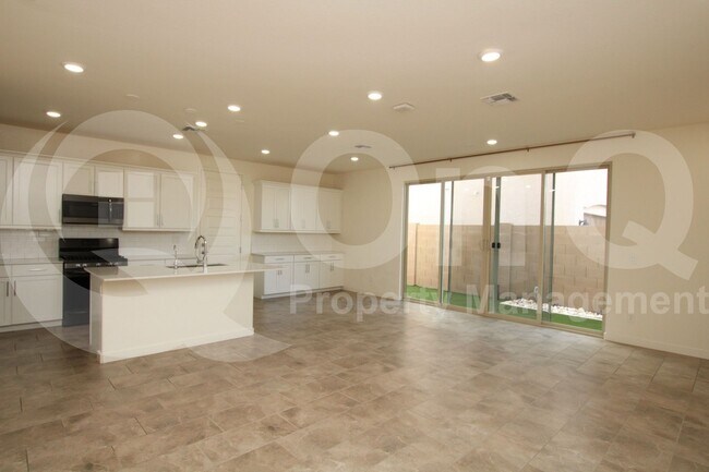 943 E Danbury Dr in Phoenix, AZ - Building Photo - Building Photo