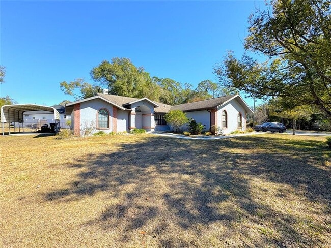 824 Old Floral City Rd in Inverness, FL - Building Photo - Building Photo