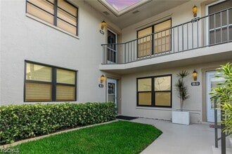 4005 SE 19th Pl, Unit 1 in Cape Coral, FL - Foto de edificio - Building Photo