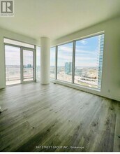 7890 Jane St in Vaughan, ON - Building Photo - Building Photo