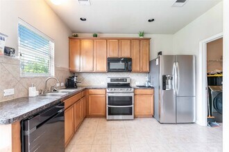 10406 Harbor Canyon Dr in Humble, TX - Building Photo - Building Photo