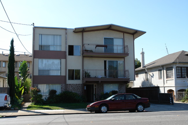 907 Howard Ave in Burlingame, CA - Building Photo - Building Photo