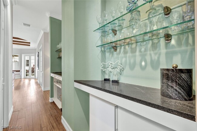 255 2nd Ave N in Naples, FL - Building Photo - Building Photo