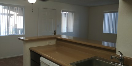 Brooktree Apartments in Reno, NV - Building Photo - Building Photo