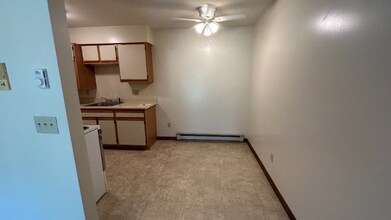 1949 Western Ave in Albany, NY - Building Photo - Building Photo