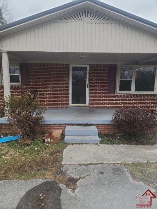412 Wedgewood St in Cookeville, TN - Building Photo