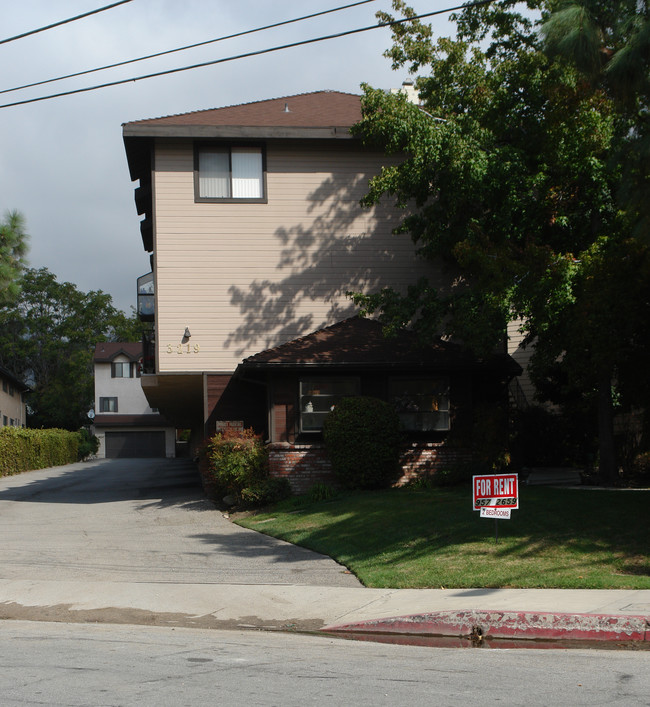 3219 Altura Ave in La Crescenta, CA - Foto de edificio - Building Photo