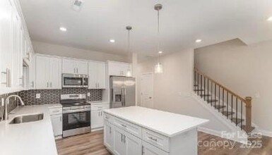 9251 Eleanor Dr in Charlotte, NC - Building Photo - Building Photo