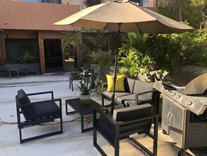 1128 Ocean Park Blvd in Santa Monica, CA - Building Photo - Building Photo