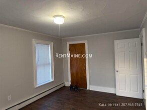 36 Sanford St in Bangor, ME - Building Photo - Building Photo