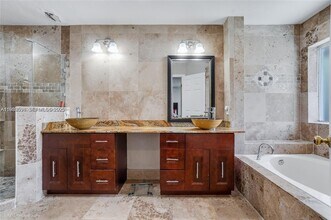 14591 Vista Verdi Rd in Davie, FL - Building Photo - Building Photo