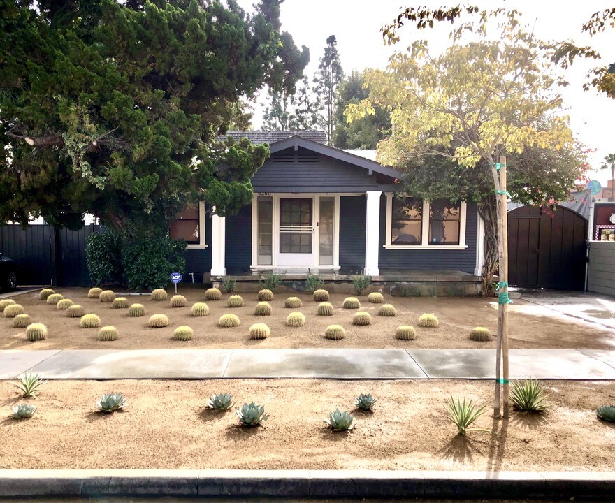 6260 Afton Pl in Los Angeles, CA - Building Photo