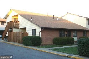 8415 Benecia Ct in Alexandria, VA - Building Photo