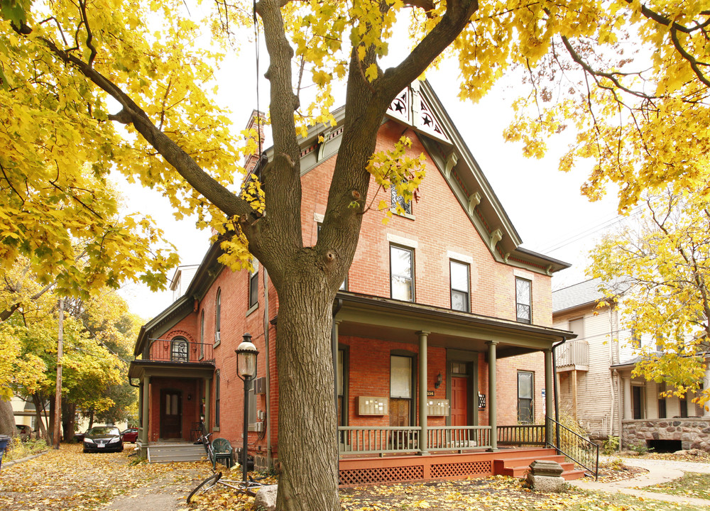 114 N Ingalls St in Ann Arbor, MI - Foto de edificio