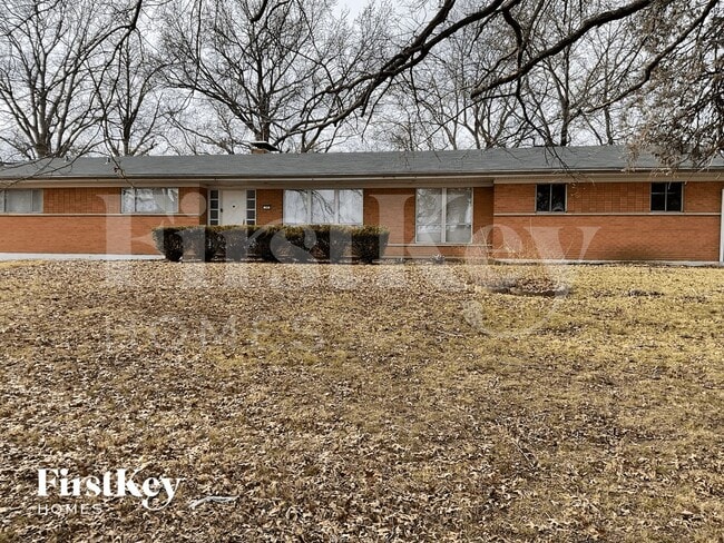 property at 10 Ranchview Dr