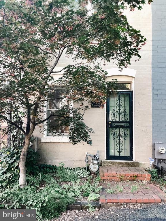 604 14th Pl NE in Washington, DC - Building Photo - Building Photo
