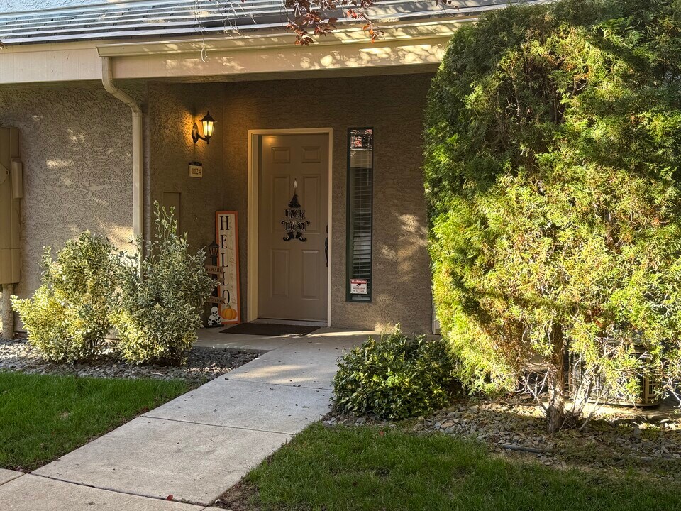 900 S Meadows Pky, Unit 1124 in Reno, NV - Building Photo