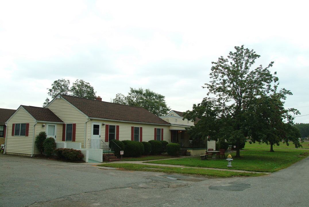 1443 Commerce Ave in Chesapeake, VA - Building Photo