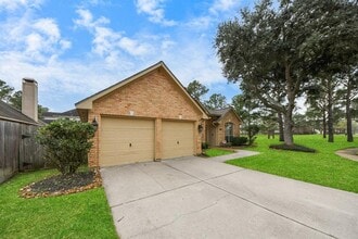 8435 E Copper Lakes Dr in Houston, TX - Building Photo - Building Photo