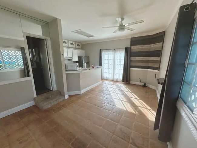 property at 5555 Lesa Rd