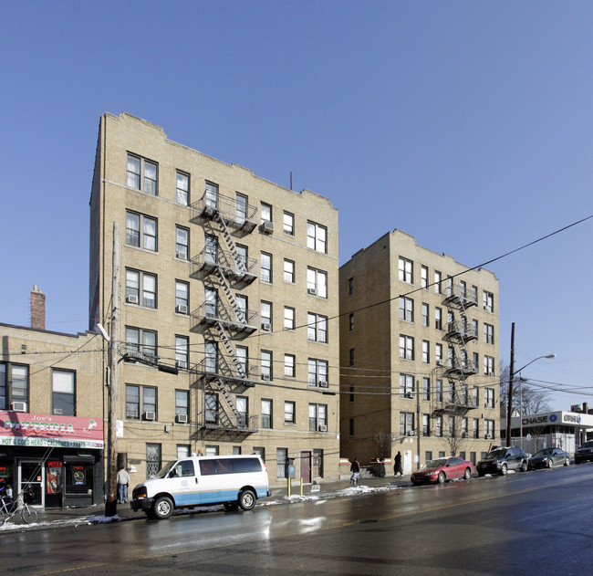 715-719 E 233rd St in Bronx, NY - Building Photo - Building Photo