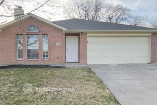 1100 Palomino Dr in Little Elm, TX - Building Photo