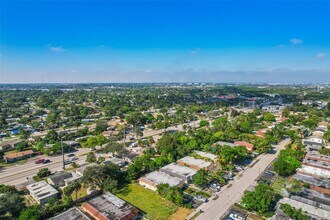 1621 NW 8th Ave in Fort Lauderdale, FL - Building Photo - Building Photo