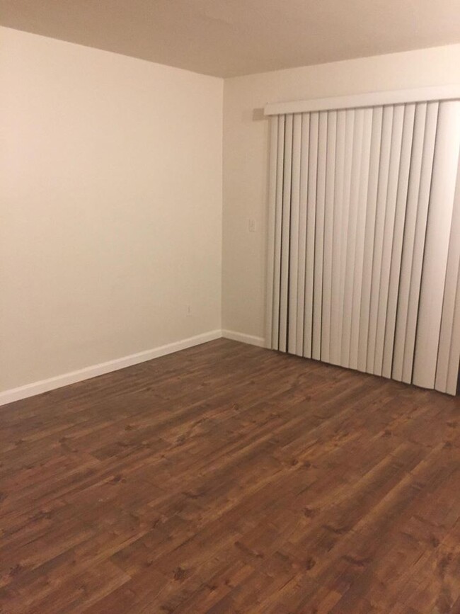 10246 Black Mountain Rd, Unit 113 in San Diego, CA - Building Photo - Building Photo
