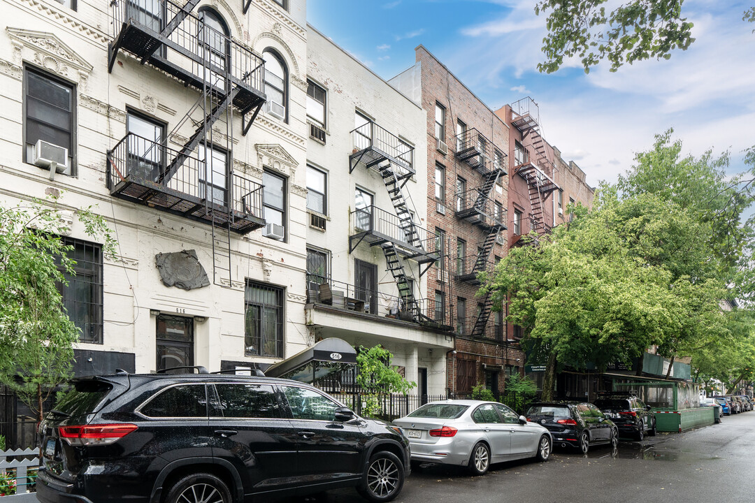514 E 11th St in New York, NY - Foto de edificio