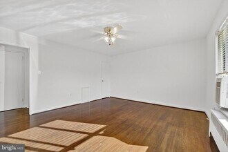 1010 G St NE in Washington, DC - Building Photo - Building Photo