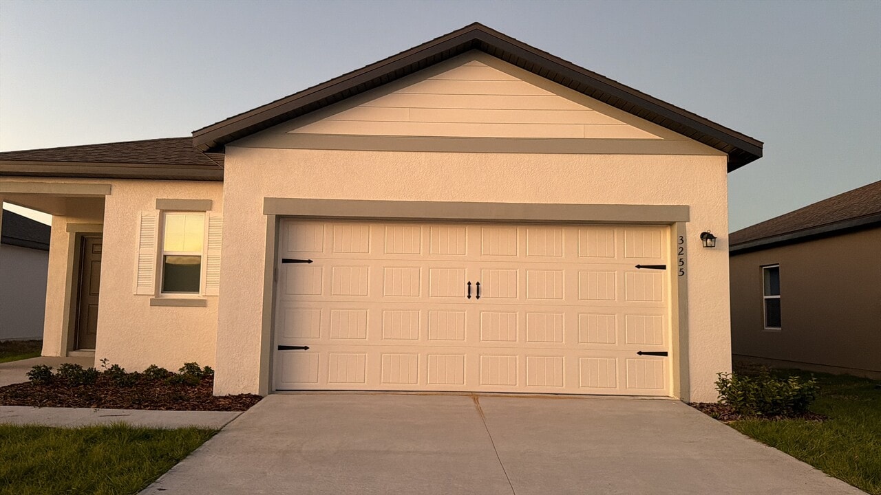 3255 Carnation Ave in Haines City, FL - Building Photo