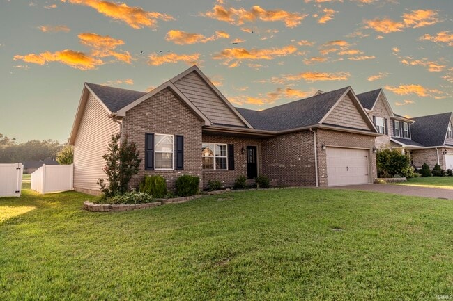 8838 Hedgewood Ct in Evansville, IN - Building Photo - Building Photo