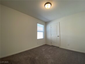 5746 Prima St in Las Vegas, NV - Building Photo - Building Photo