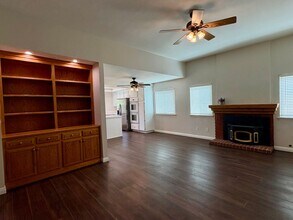 216 Eagleview Pl in Thousand Oaks, CA - Building Photo - Building Photo